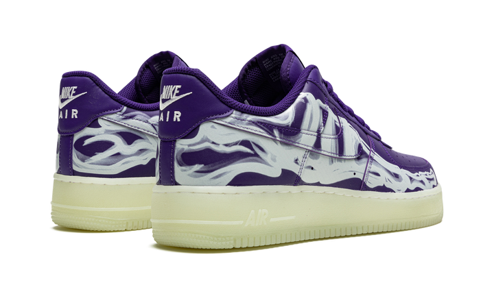 NIKE AIR FORCE 1 LOW &
