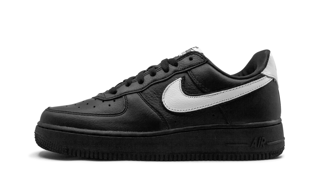 NIKE AIR FORCE 1 LOW RETRO BLACK WHITE QS