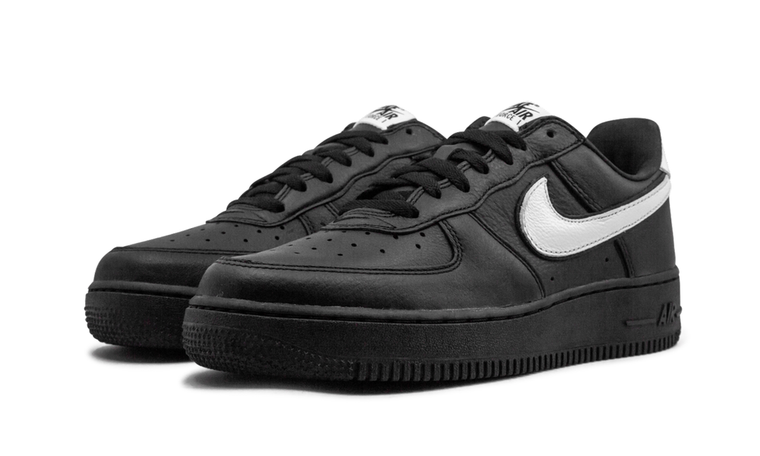 NIKE AIR FORCE 1 LOW RETRO BLACK WHITE QS