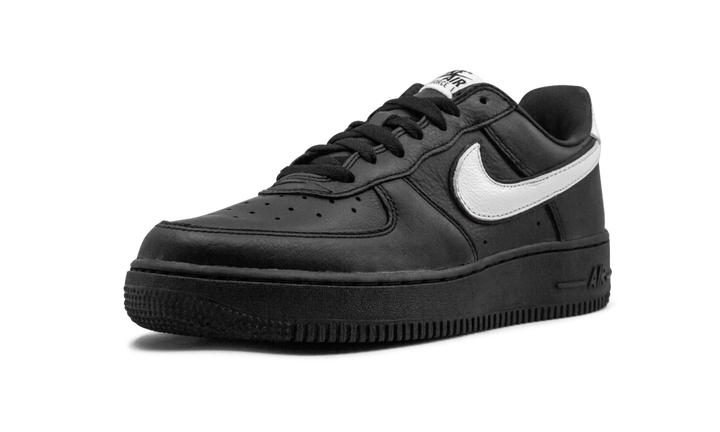 NIKE AIR FORCE 1 LOW RETRO BLACK WHITE QS