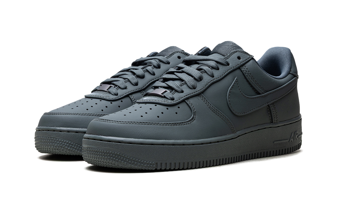 NIKE AIR FORCE 1 LOW RETRO PREMIUM BOMBER GREY