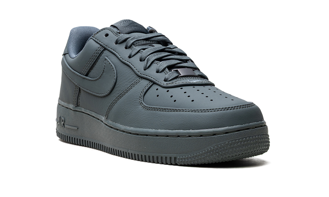 NIKE AIR FORCE 1 LOW RETRO PREMIUM BOMBER GREY