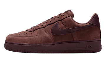 NIKE AIR FORCE 1 LOW RETRO PREMIUM QS RED SEPIA MAHOGANY BADGELESS — Stock