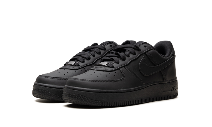NIKE AIR FORCE 1 LOW RETRO PREMIUM TRIPLE BLACK BADGELESS