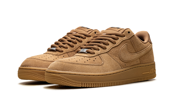 NIKE AIR FORCE 1 LOW SB FLAX