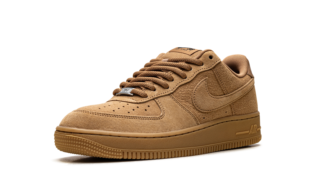 NIKE AIR FORCE 1 LOW SB FLAX