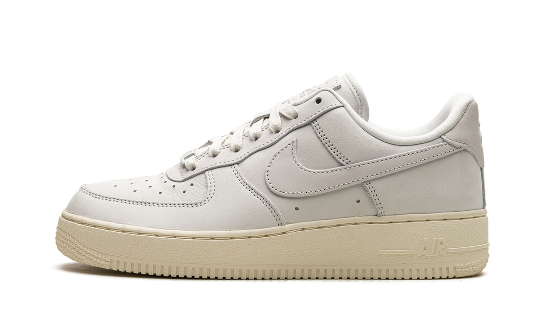 NIKE AIR FORCE 1 LOW SUMMIT WHITE WOMENS
