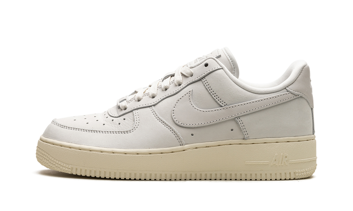 NIKE AIR FORCE 1 LOW SUMMIT WHITE WOMENS