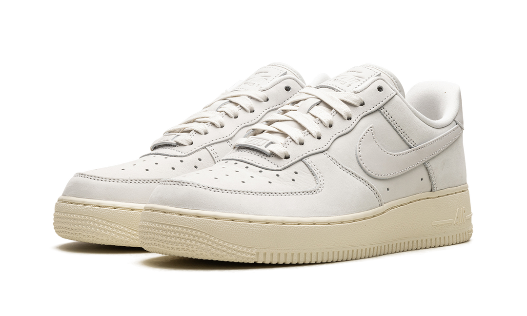 NIKE AIR FORCE 1 LOW SUMMIT WHITE WOMENS