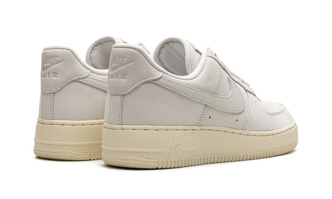 NIKE AIR FORCE 1 LOW SUMMIT WHITE WOMENS