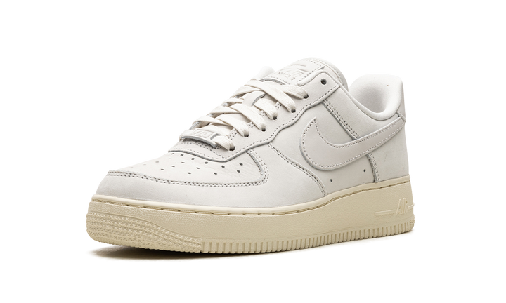 NIKE AIR FORCE 1 LOW SUMMIT WHITE WOMENS