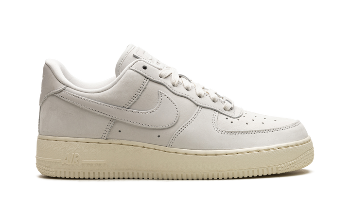 NIKE AIR FORCE 1 LOW SUMMIT WHITE WOMENS