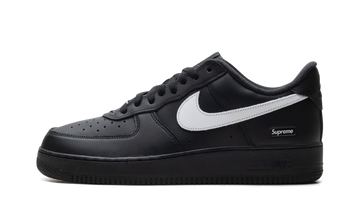 NIKE AIR FORCE 1 LOW SUPREME BLACK WHITE — Stock