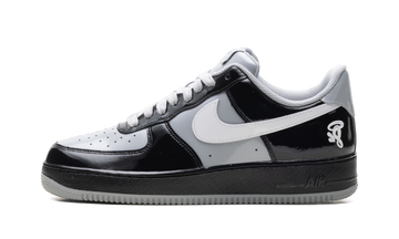NIKE AIR FORCE 1 LOW SYNA CENTRAL CEE BLACK WHITE SMOKE GREY — Stock