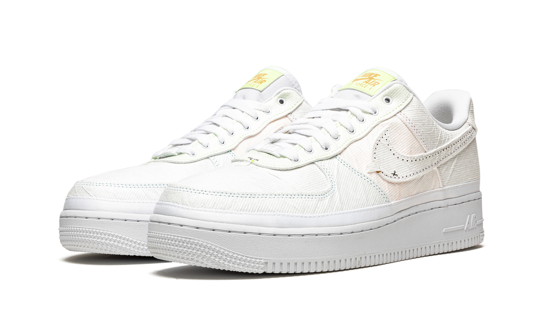 NIKE AIR FORCE 1 LOW TEAR-AWAY ARCTIC PUNCH SESAME