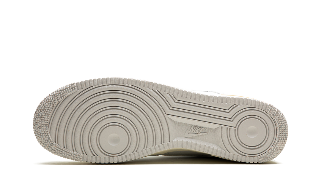 NIKE AIR FORCE 1 LOW TOLL FREE WHITE