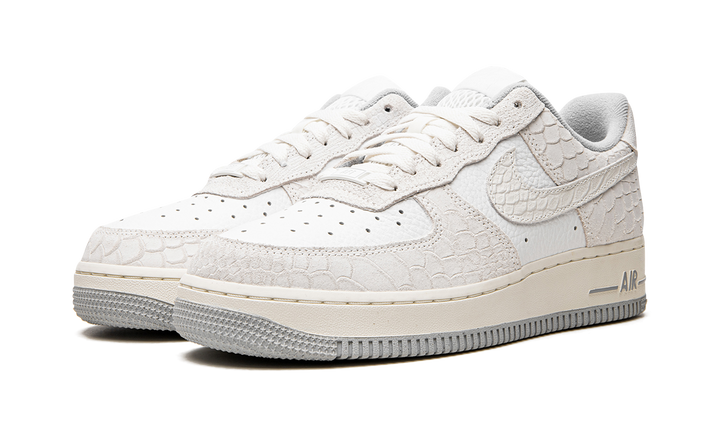 NIKE AIR FORCE 1 LOW WHITE PYTHON WOMENS