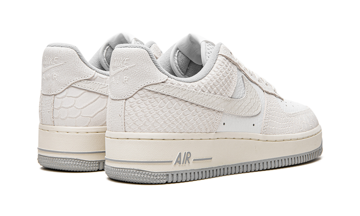 NIKE AIR FORCE 1 LOW WHITE PYTHON WOMENS