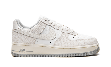 NIKE AIR FORCE 1 LOW WHITE PYTHON WOMENS — Stock