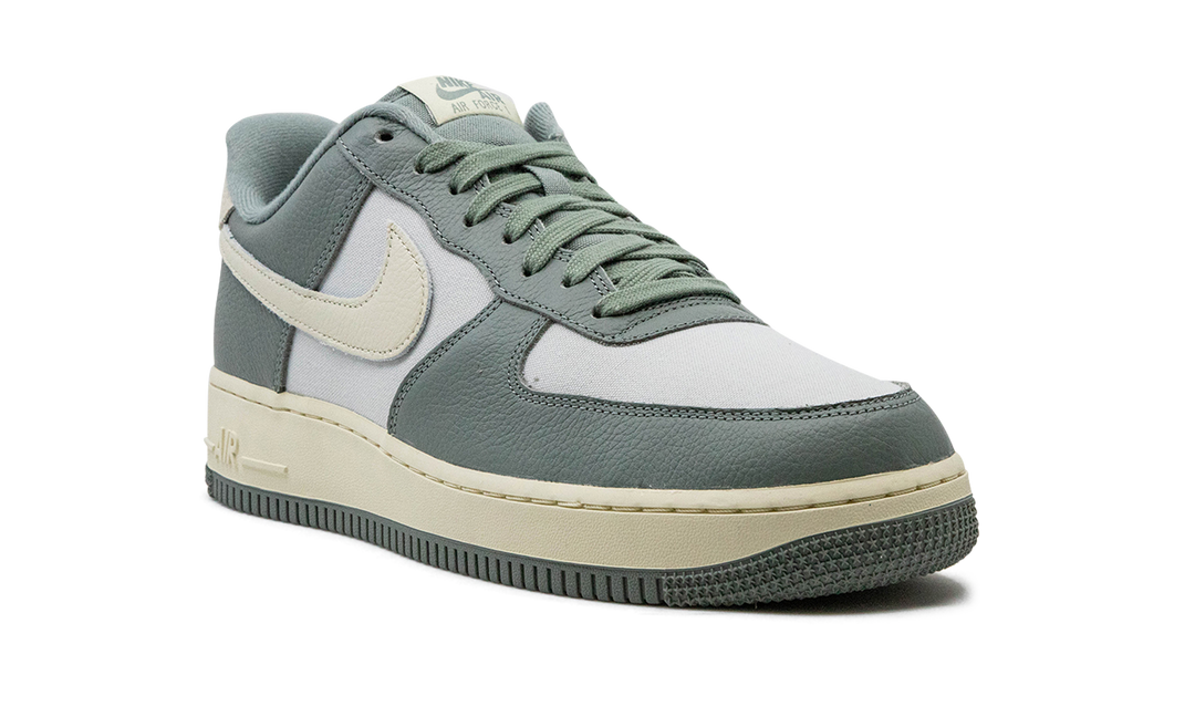NIKE AIR FORCE 1 LX COCONUT MILK MICA GREEN