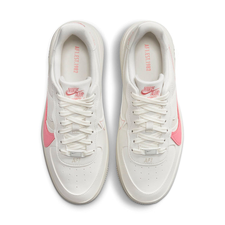 NIKE AIR FORCE 1 PLT.AF.ORM SAIL CORAL CHALK