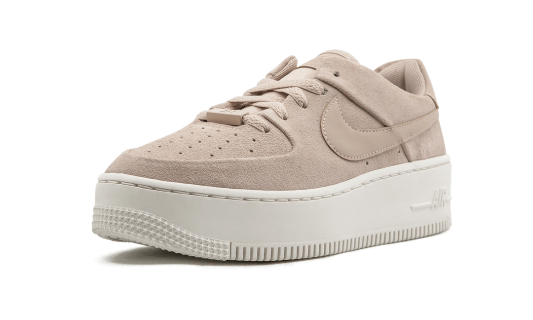 NIKE AIR FORCE 1 SAGE LOW PARTICLE BEIGE WOMENS