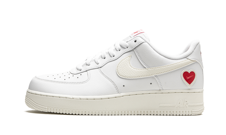 NIKE AIR FORCE 1 VALENTINE’S DAY