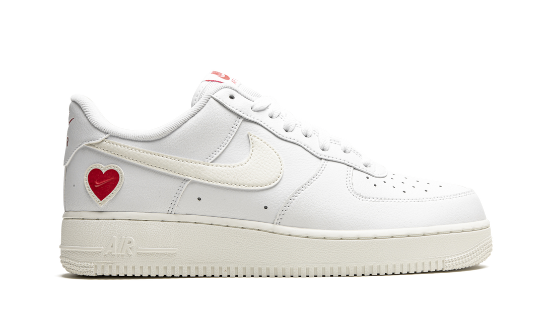 NIKE AIR FORCE 1 VALENTINE’S DAY