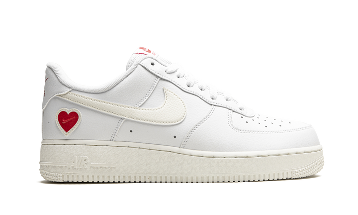 NIKE AIR FORCE 1 VALENTINE’S DAY