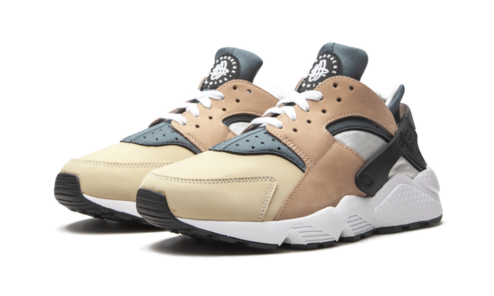 NIKE AIR HUARACHE ESCAPE 2021