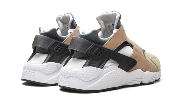 NIKE AIR HUARACHE ESCAPE 2021