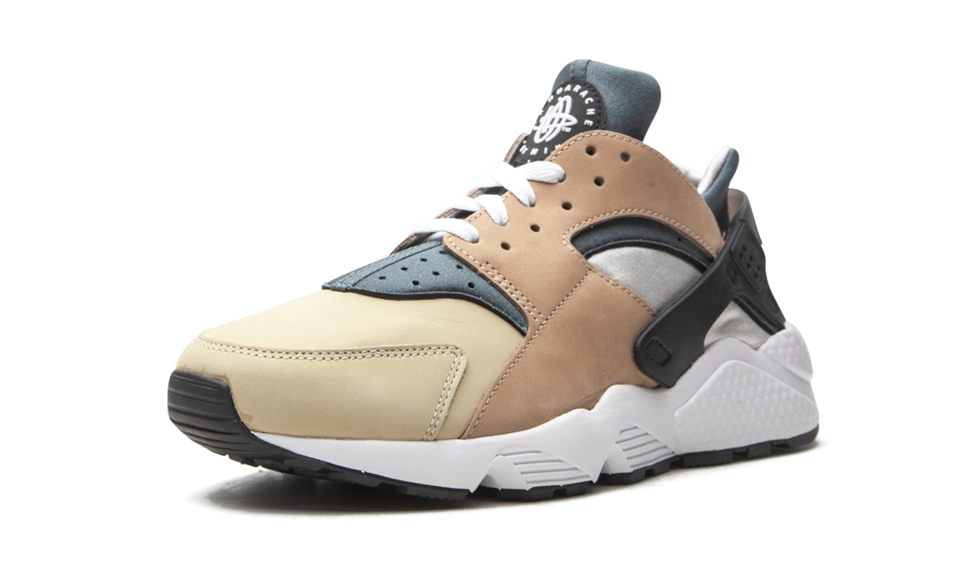 NIKE AIR HUARACHE ESCAPE 2021