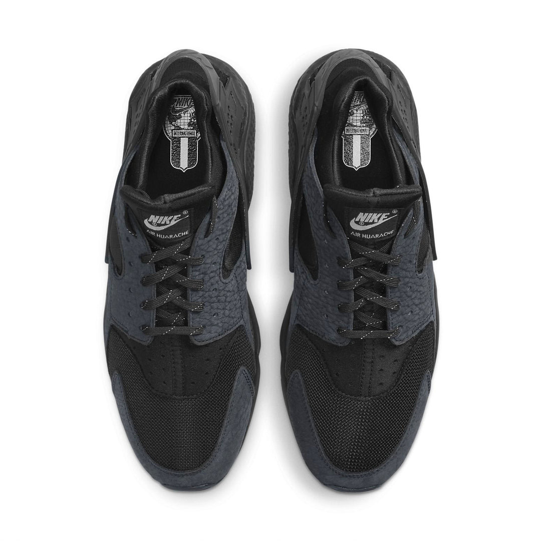 NIKE AIR HUARACHE HYPERLOCAL LONDON TRIPLE BLACK