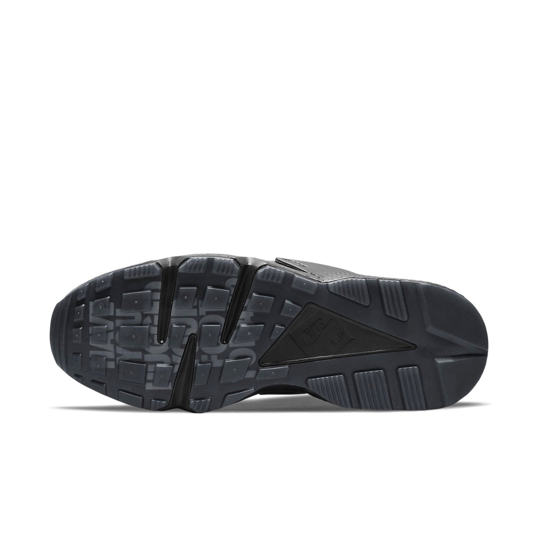 NIKE AIR HUARACHE HYPERLOCAL LONDON TRIPLE BLACK