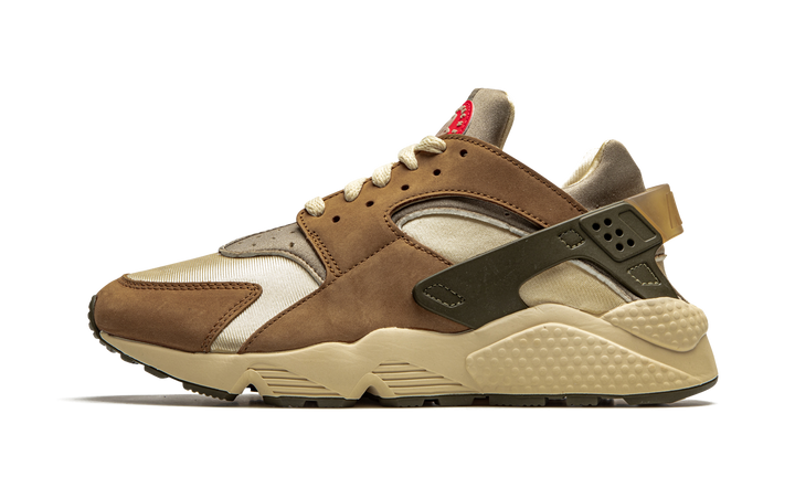 NIKE AIR HUARACHE STUSSY DESERT OAK 2021
