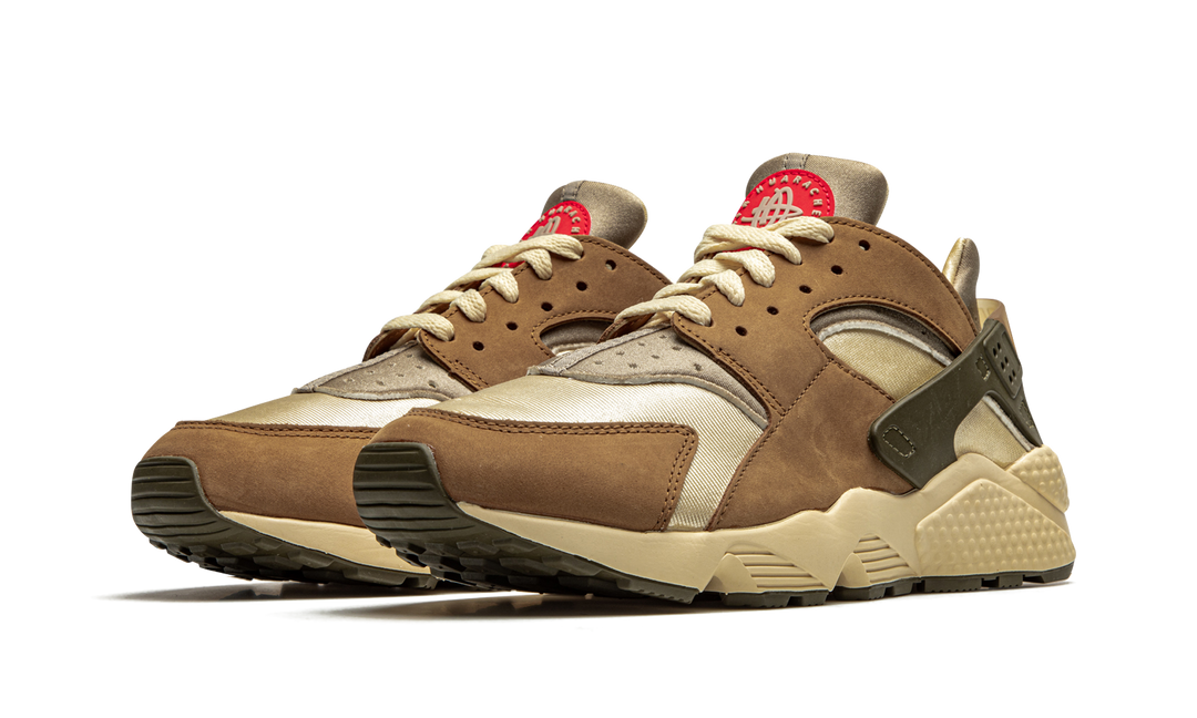 NIKE AIR HUARACHE STUSSY DESERT OAK 2021