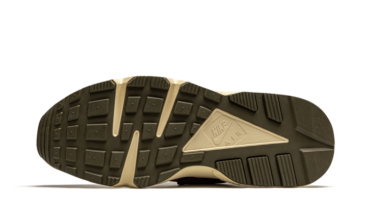 NIKE AIR HUARACHE STUSSY DESERT OAK 2021