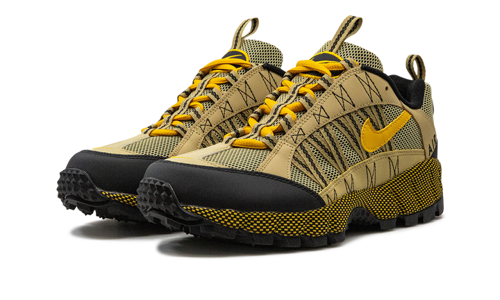 NIKE AIR HUMARA QS WHEAT GRASS