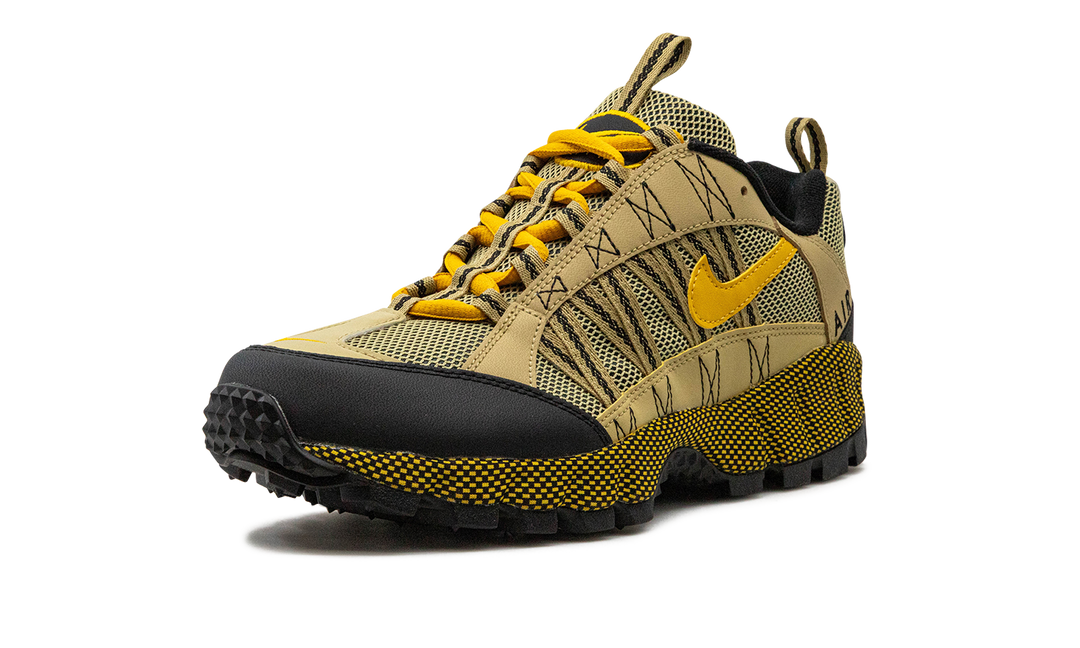 NIKE AIR HUMARA QS WHEAT GRASS