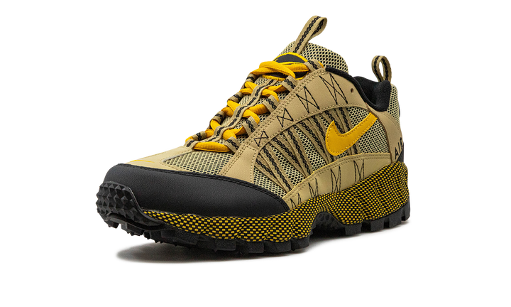 NIKE AIR HUMARA QS WHEAT GRASS