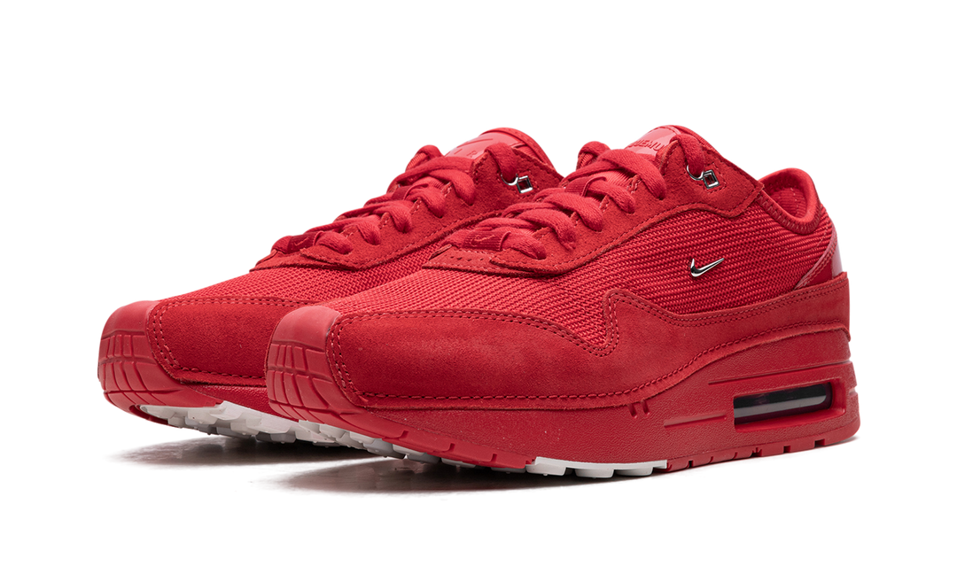 NIKE AIR MAX 1 &