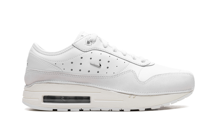 NIKE AIR MAX 1 &