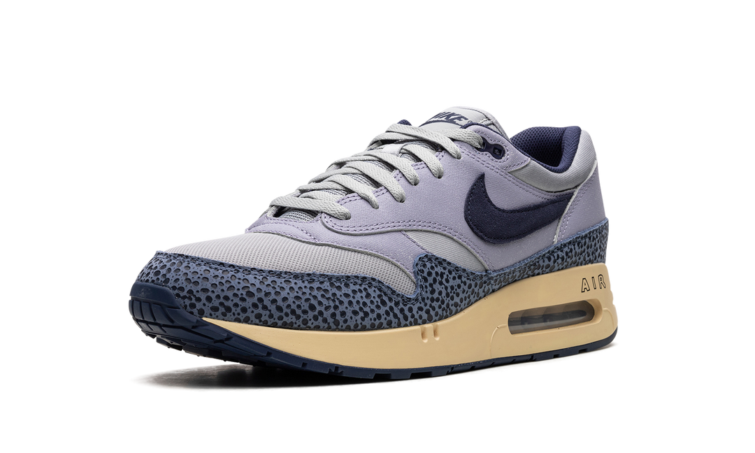 NIKE AIR MAX 1 &