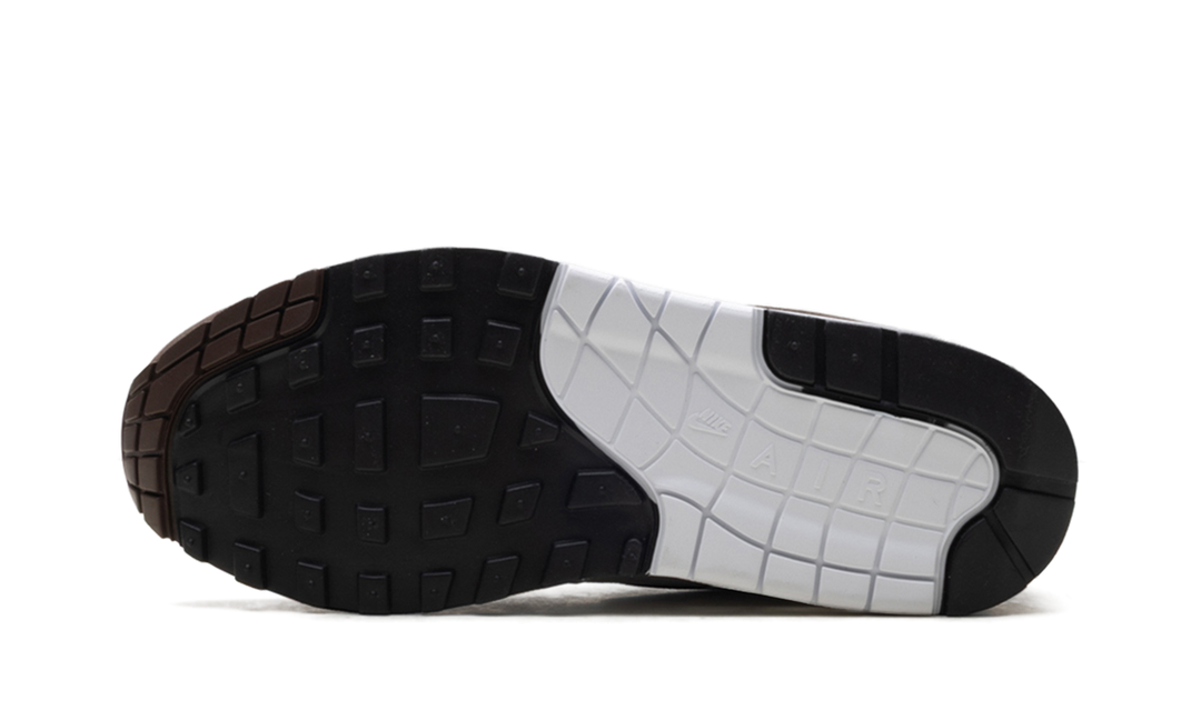 NIKE AIR MAX 1 &