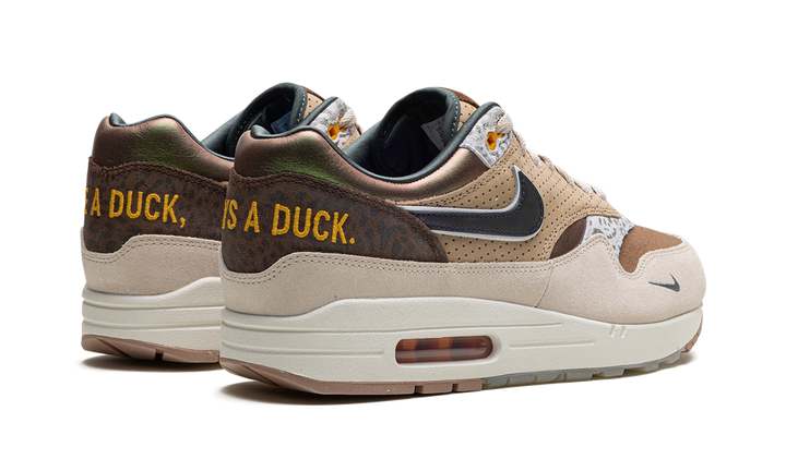 NIKE AIR MAX 1 &