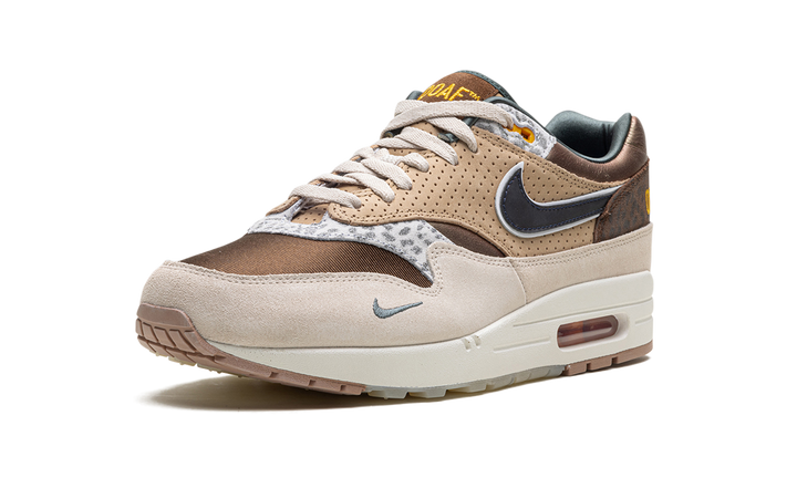 NIKE AIR MAX 1 &