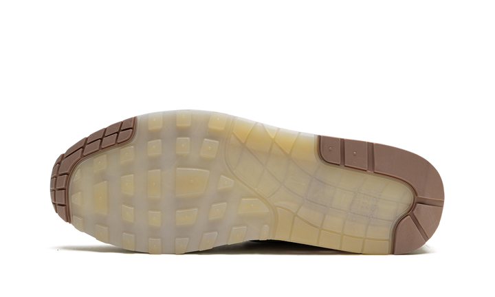 NIKE AIR MAX 1 &