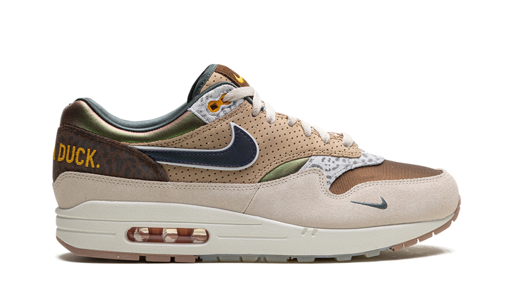 NIKE AIR MAX 1 &