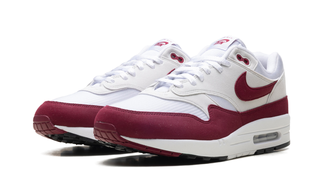 NIKE AIR MAX 1 &