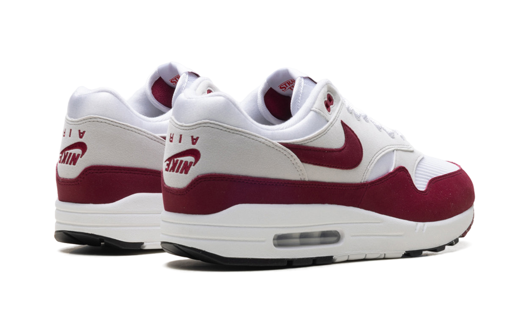 NIKE AIR MAX 1 &